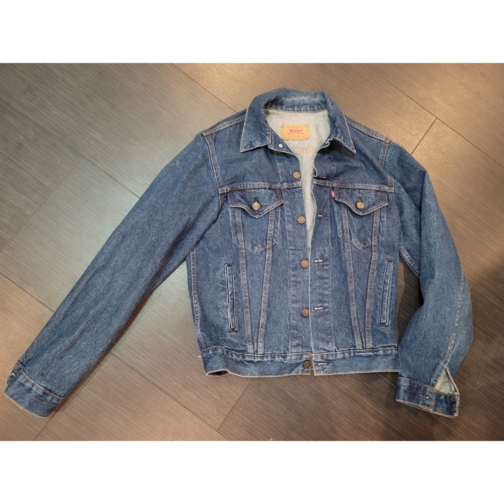 Vintage Levi's denim jacket 71506-0216 40L Type 111 Made USA Perfect condition